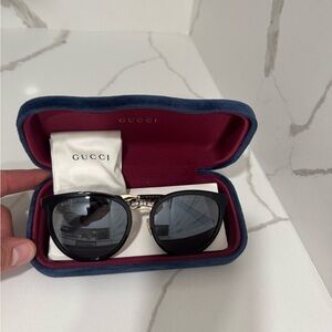Woman Gucci sunglasses